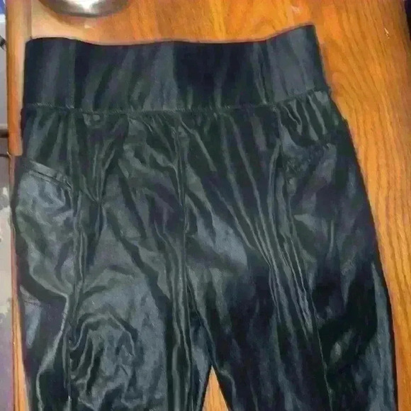 Westbound Leatherish pants/leggings - Picture 5 of 8